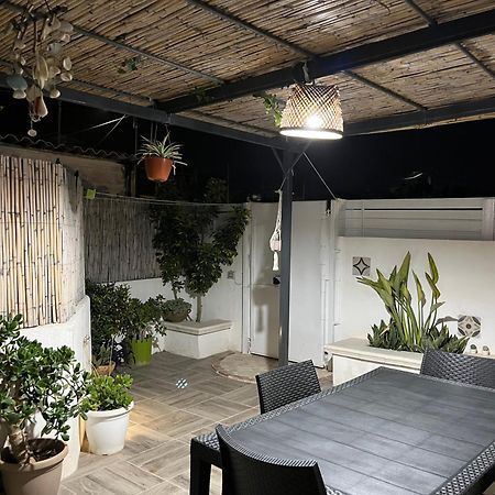 Holiday Rooms Ninfa Авола Екстериор снимка
