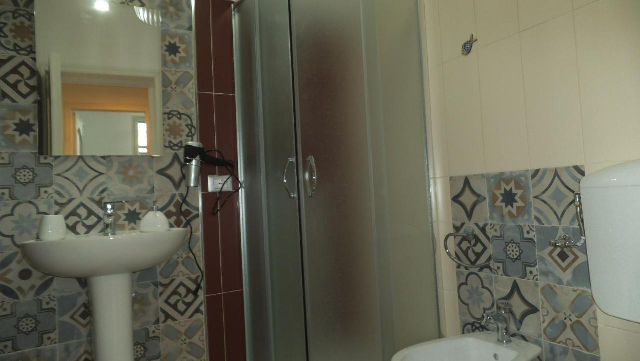 Holiday Rooms Ninfa Авола Екстериор снимка