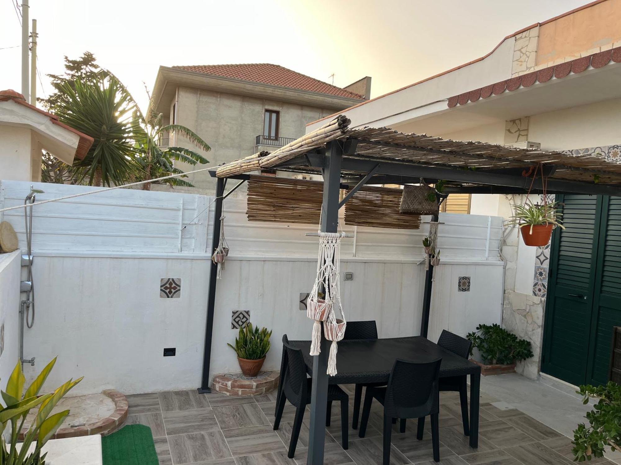 Holiday Rooms Ninfa Авола Екстериор снимка